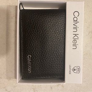 Calvin Klein Men’s RFID Blocking Leather Bifold Wallet